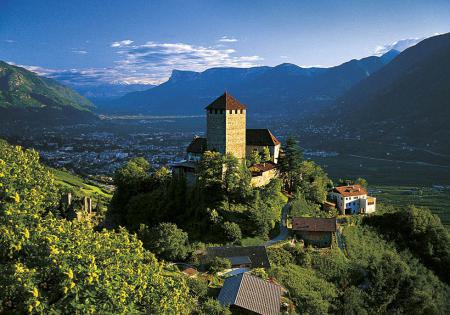 Schloss Tirol bei Meran